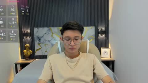 Snapshot of santiago_russo18 chatting on 10/03/25, 12:02 santiago_russo18 online show from 10/03/25, 12:02