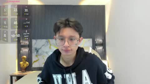 Snapshot of santiago_russo18 chatting on 10/20/25, 12:38 santiago_russo18 online show from 10/20/25, 12:38