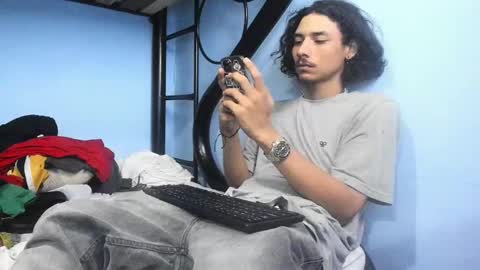 Santiago    online show from 01/30/25, 10:29