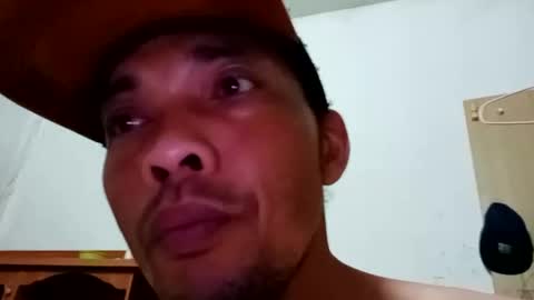 Snapshot of santichai561323 chatting on 02/26/25, 03:21 santichai561323 online show from 02/26/25, 03:21