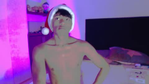 Snapshot of santinaugthy chatting on 12/01/25, 04:17 santi online show from 12/01/25, 04:17