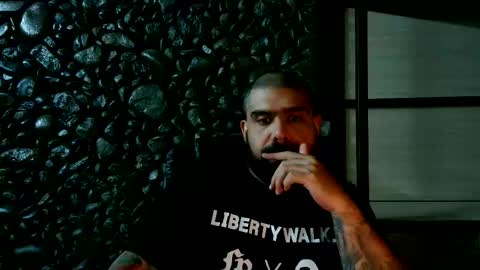 Santino online show from 11/09/25, 06:23