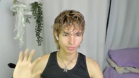 kitty online show from 10/12/25, 01:26