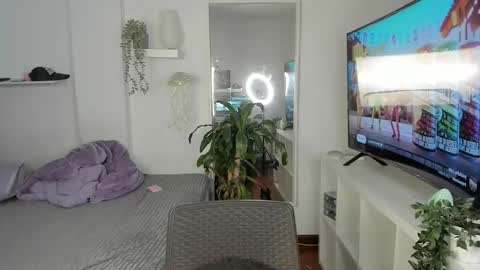 kitty online show from 11/06/25, 08:10