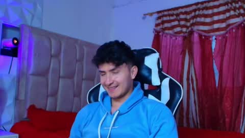 Santyago online show from 12/20/24, 10:43