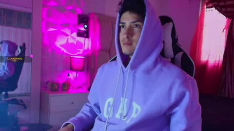 Santyago online show from 12/31/24, 09:17