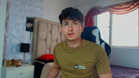 Santyago online show from 01/28/25, 01:27