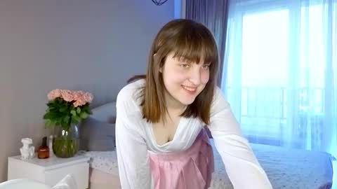 Snapshot of saphirree chatting on 10/02/25, 03:08 Anny online show from 10/02/25, 03:08