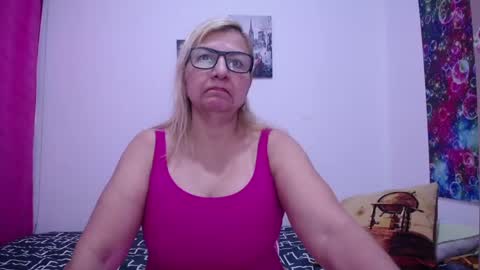 sara online show from 02/02/25, 03:17