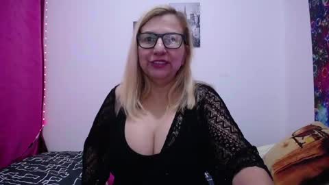 sara online show from 02/26/25, 01:08