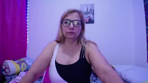 sara online show from 03/12/25, 12:04