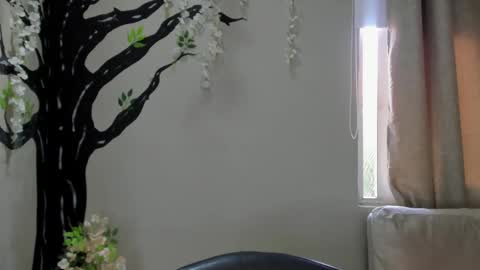 Snapshot of sara__michell chatting on 09/13/25, 12:05 online show from 09/13/25, 12:05