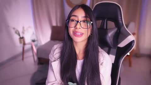 Sara  online show from 02/11/25, 03:29