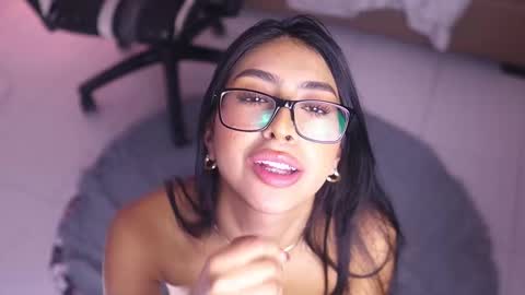 Sara  online show from 02/18/25, 03:54