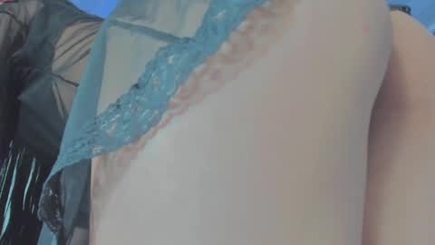 Snapshot of sara_allenx chatting on 02/27/25, 05:36 sara allenx online show from 02/27/25, 05:36