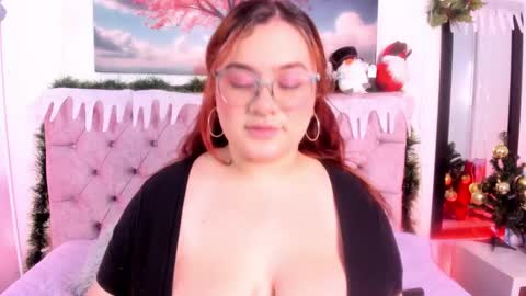 Snapshot of sara_ariass chatting on 12/23/24, 08:14 SARA ARIAS online show from 12/23/24, 08:14