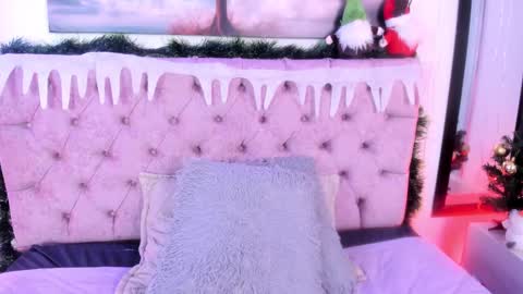 Snapshot of sara_ariass chatting on 12/27/24, 01:43 SARA ARIAS online show from 12/27/24, 01:43