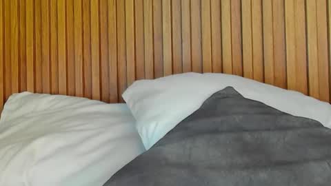 Snapshot of sara_castro24 chatting on 02/10/25, 10:30 Sara online show from 02/10/25, 10:30