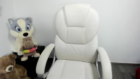Snapshot of sara_lizcano chatting on 12/26/24, 02:05 sarah LIZCANO....... online show from 12/26/24, 02:05