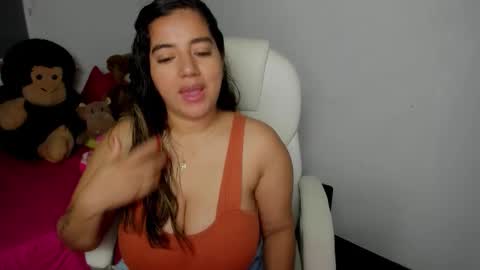 Snapshot of sara_lizcano chatting on 09/17/25, 11:12 sarah LIZCANO....... online show from 09/17/25, 11:12