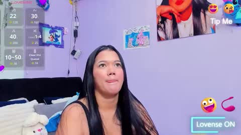 Snapshot of sara_mendez2_ chatting on 11/17/25, 12:27 Sara Mendez online show from 11/17/25, 12:27