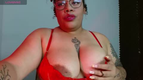 Snapshot of sara_morales17 chatting on 09/11/25, 03:17 sara online show from 09/11/25, 03:17