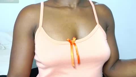 Sara online show from 03/11/25, 02:54