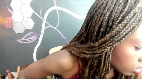 S A R A online show from 10/14/25, 09:37