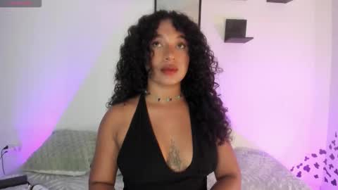 Snapshot of sara_sophiee chatting on 09/19/25, 05:46 sara sofia online show from 09/19/25, 05:46