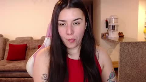 Snapshot of sara_sunrise_ chatting on 10/17/25, 07:38 Sara online show from 10/17/25, 07:38