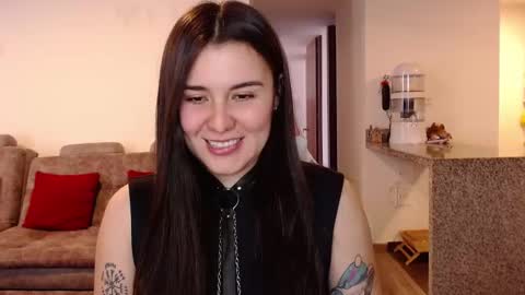 Snapshot of sara_sunrise_ chatting on 10/31/25, 07:04 Sara online show from 10/31/25, 07:04