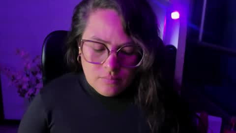 sara_thonson_ online show from 09/09/25, 03:39