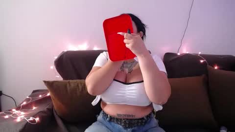  1 online show from 01/24/25, 03:45