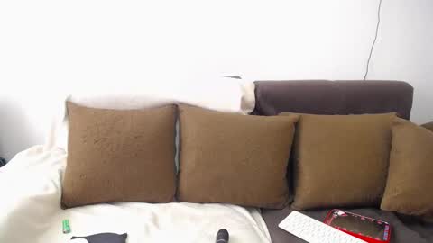  1 online show from 02/13/25, 12:54