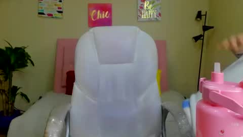 Snapshot of saraa_ramirez chatting on 12/16/24, 04:02 Sarah Ramirez online show from 12/16/24, 04:02