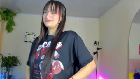 Snapshot of saraa_ramirez chatting on 12/19/24, 10:24 Sarah Ramirez online show from 12/19/24, 10:24