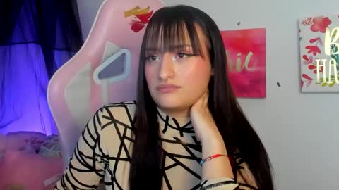 Snapshot of saraa_ramirez chatting on 12/28/24, 07:11 Sarah Ramirez online show from 12/28/24, 07:11