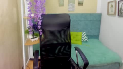Snapshot of saraa_ramirez chatting on 01/30/25, 12:07 Sarah Ramirez online show from 01/30/25, 12:07