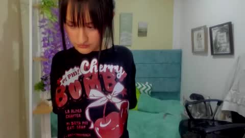 Snapshot of saraa_ramirez chatting on 02/01/25, 03:19 Sarah Ramirez online show from 02/01/25, 03:19
