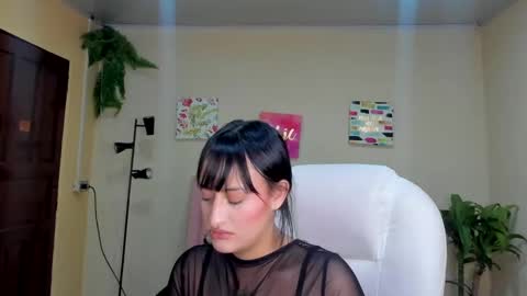 Snapshot of saraa_ramirez chatting on 02/06/25, 11:43 Sarah Ramirez online show from 02/06/25, 11:43