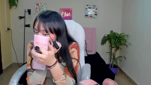 Snapshot of saraa_ramirez chatting on 02/07/25, 12:17 Sarah Ramirez online show from 02/07/25, 12:17