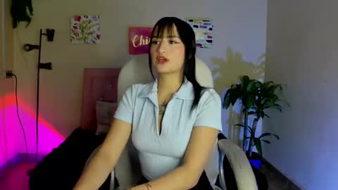 Snapshot of saraa_ramirez chatting on 02/10/25, 11:57 Sarah Ramirez online show from 02/10/25, 11:57