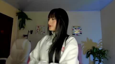 Snapshot of saraa_ramirez chatting on 02/17/25, 02:37 Sarah Ramirez online show from 02/17/25, 02:37
