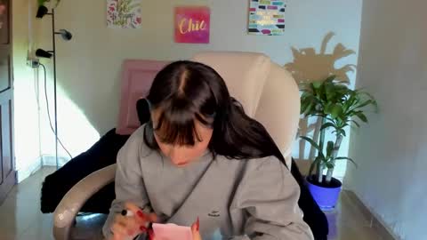 Snapshot of saraa_ramirez chatting on 02/27/25, 11:31 Sarah Ramirez online show from 02/27/25, 11:31