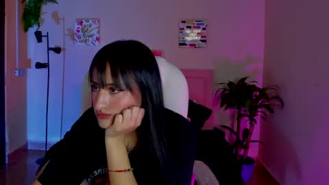 Snapshot of saraa_ramirez chatting on 03/08/25, 03:02 Sarah Ramirez online show from 03/08/25, 03:02