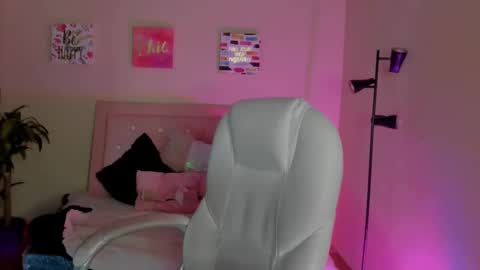 Snapshot of saraa_ramirez chatting on 03/12/25, 06:00 Sarah Ramirez online show from 03/12/25, 06:00