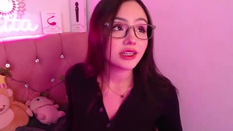          online show from 10/28/25, 02:42