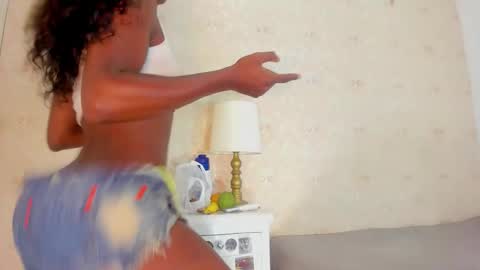 Snapshot of saraacollinss chatting on 11/15/25, 08:27 saraacollinss online show from 11/15/25, 08:27