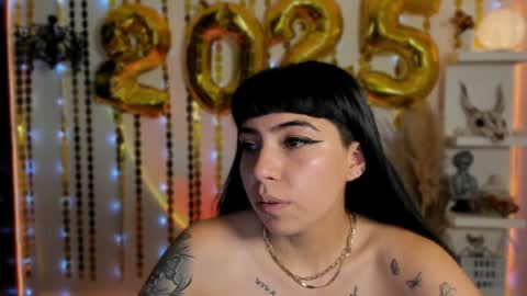 Sara online show from 12/31/24, 11:06