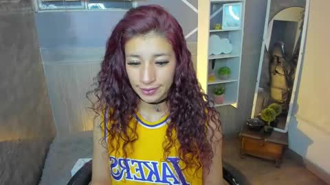 Snapshot of saraandsofi02 chatting on 01/08/25, 06:52 sofia gomez420 online show from 01/08/25, 06:52